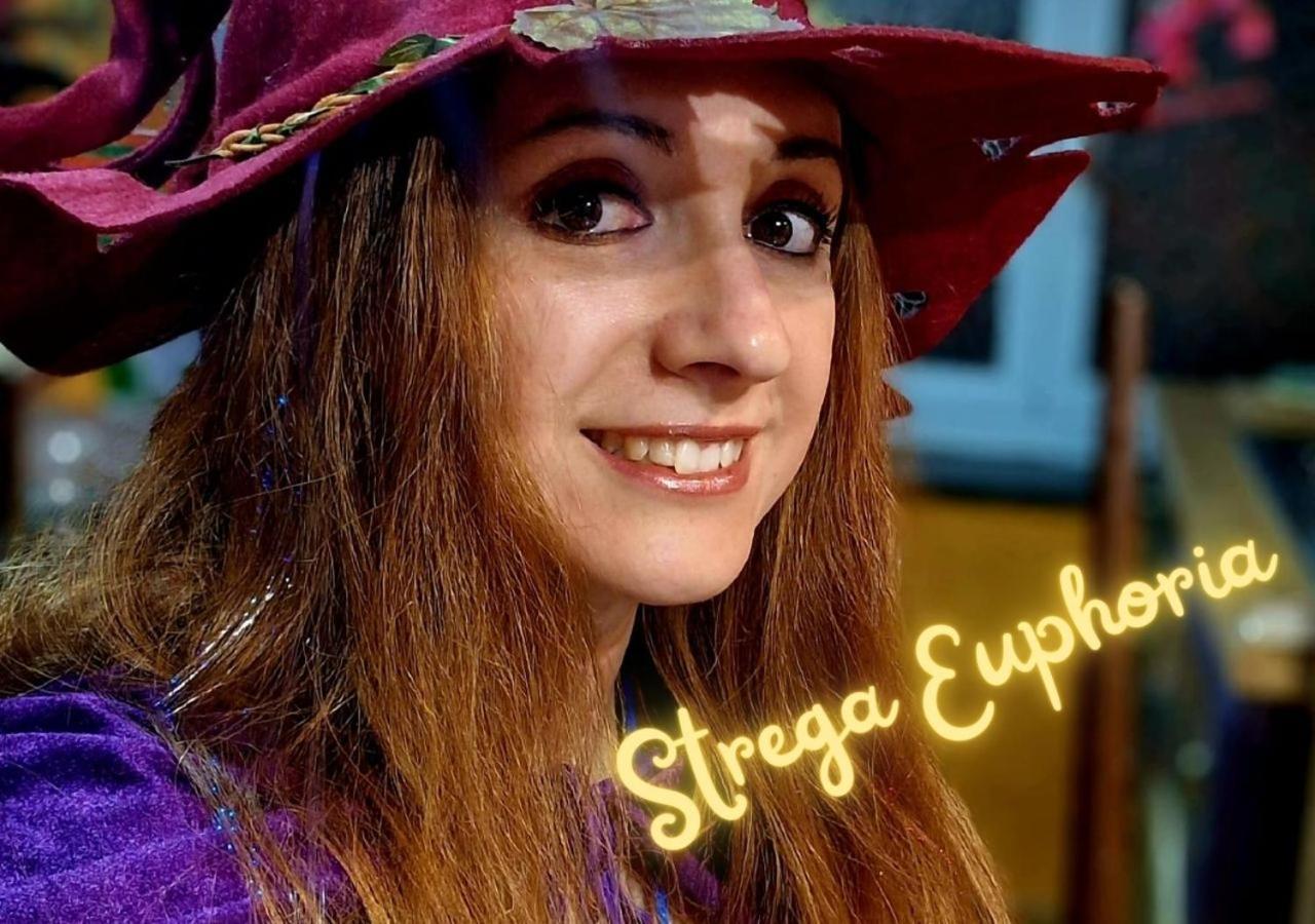La Casa Di Strega Euphoria - Casa Tra Arte E Magia * Viterbo